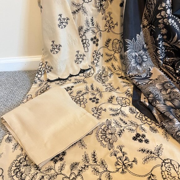 Pakistani Casualite Khamoshi Embroidered Linen Beige Black 3pc suit - Picture 5 of 9